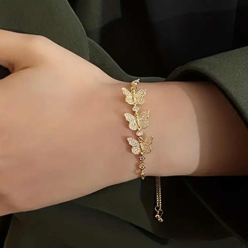 Butterfly Inlaid Shiny Rhinestone Bracelet - Picture 4 of 8